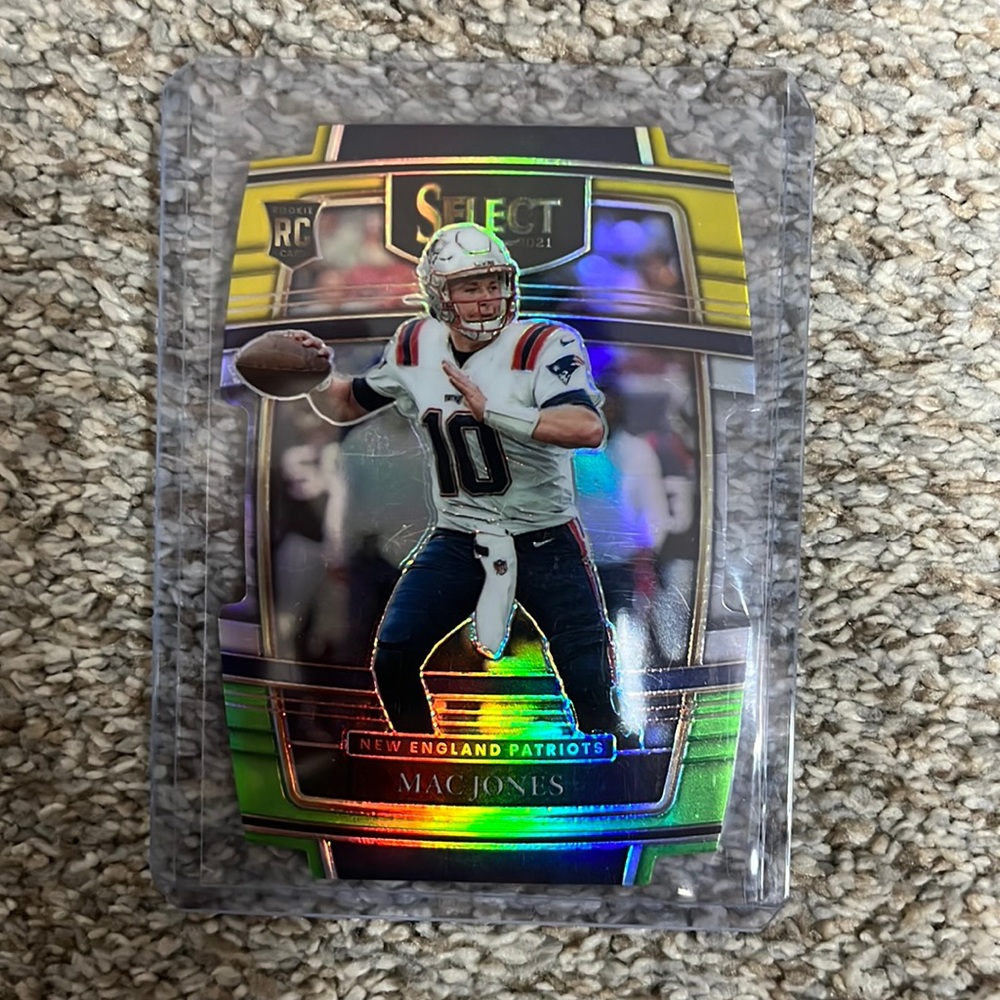 2021 Panini select Mac Jones rookie select green refractor